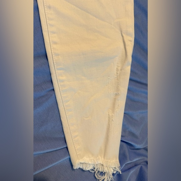 Women’s KanCan 9/28 NWT white distressed ankle length jeans - Picture 6 of 13